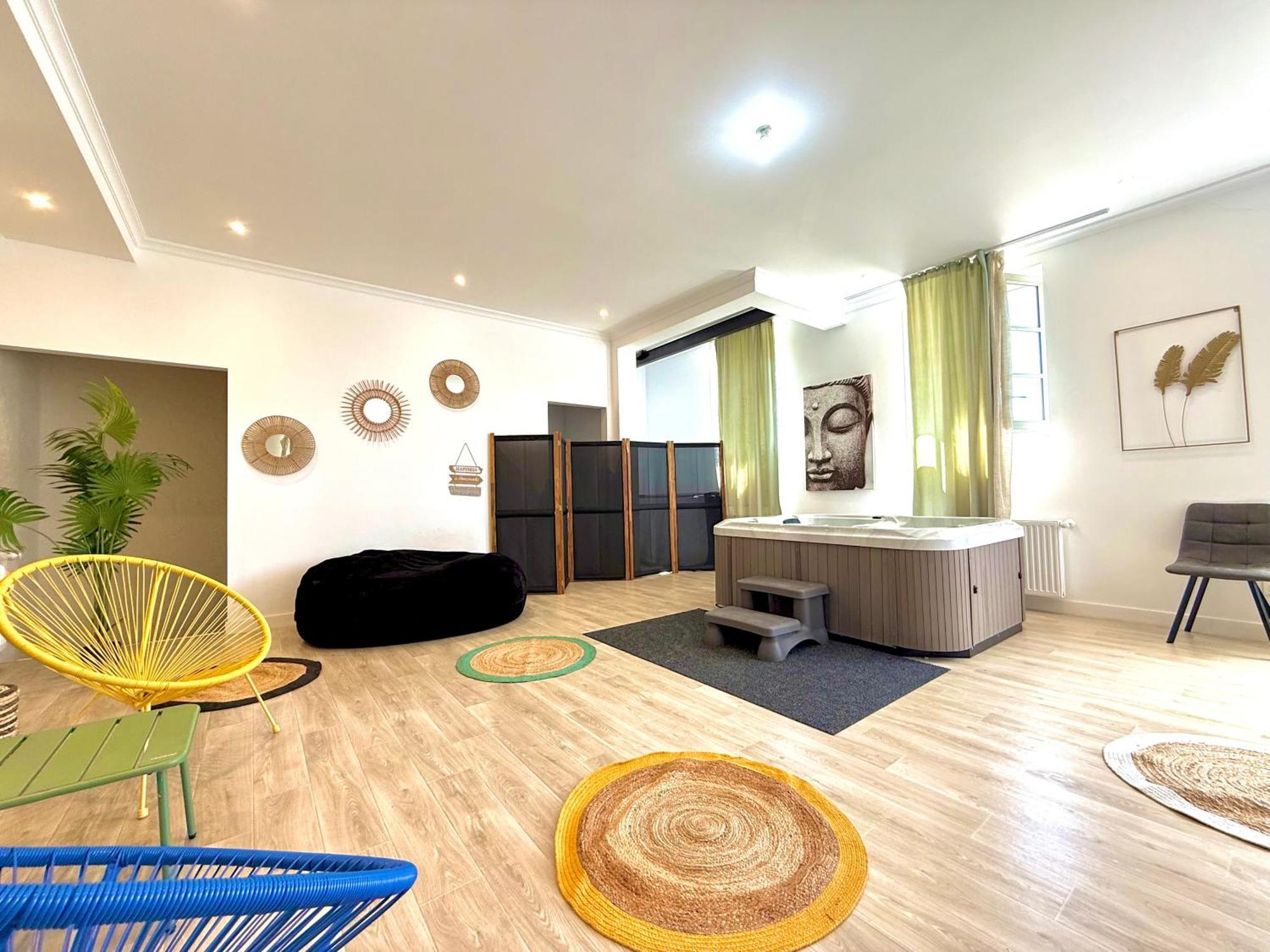 פומאר Hotel Particulier Adult Only Les Reveries Du Clos Spa Degustation Et Diner Sur Reservation מראה חיצוני תמונה